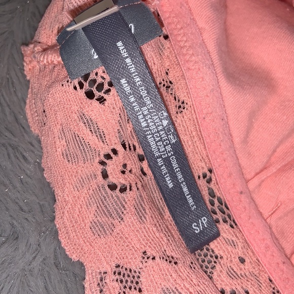 Arie Lace Bralette in pink/rose - Picture 3 of 5